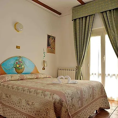 Ristorante Ferretti Отель 2*